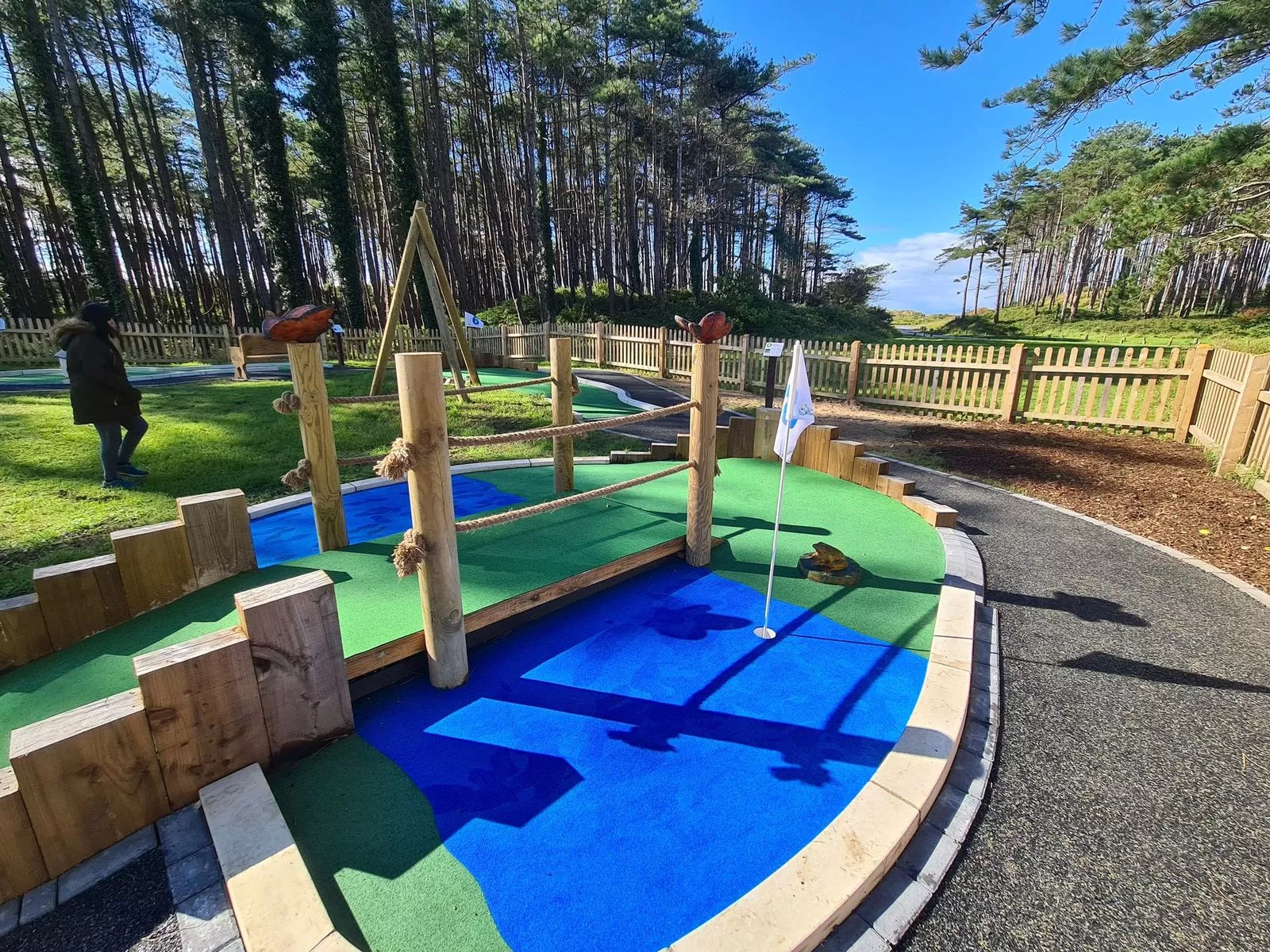 Completed themed golf hole among the pine trees