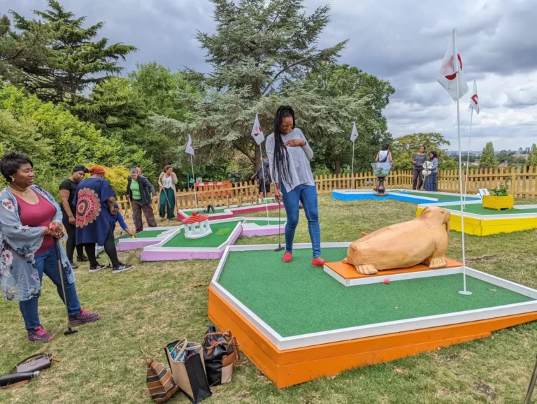 crazy-golf-horniman-museum